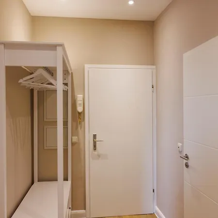 Zentrale Neu Renoviert *